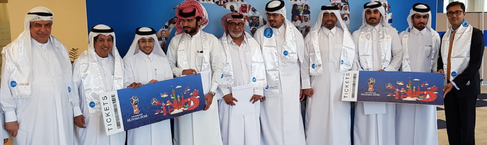لافتة تبرز صعود الفائزين بكأس العالم من فيزا لكرة القدم.