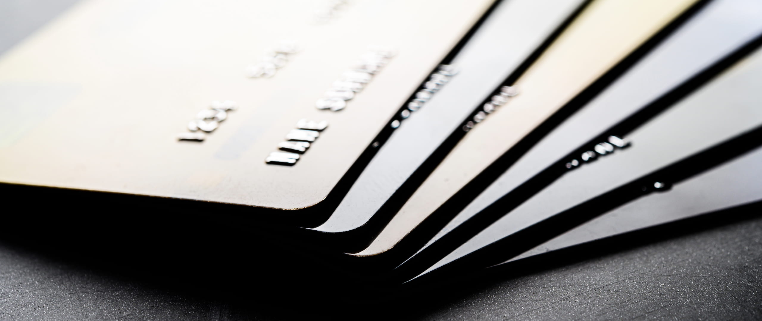 Banner comparing credit card and debit card usage.