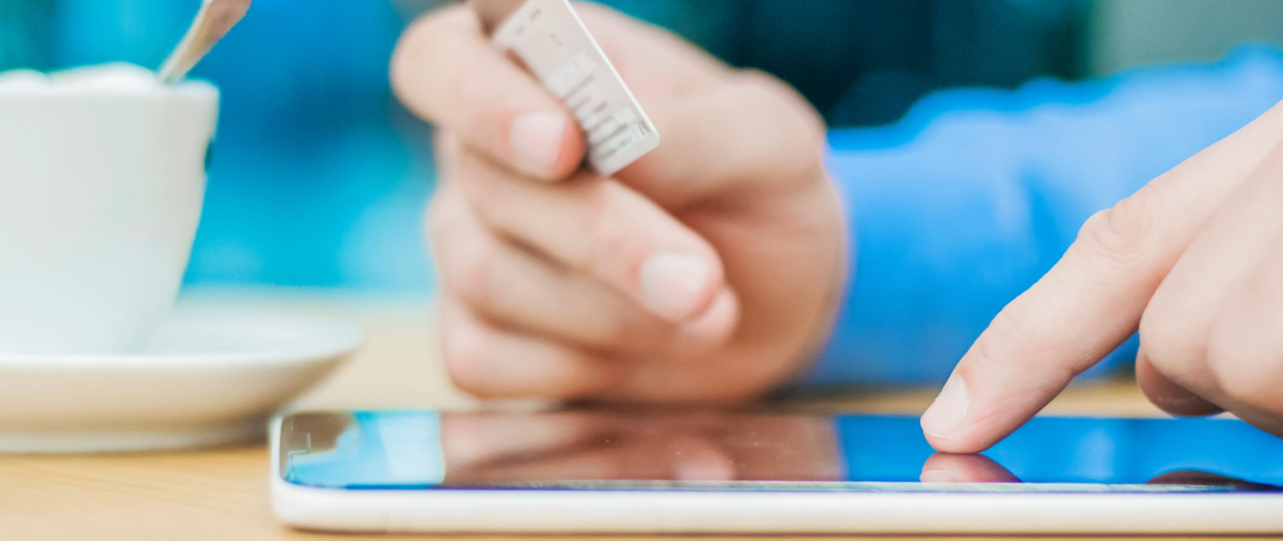 Banner highlighting secure online card payment practices.